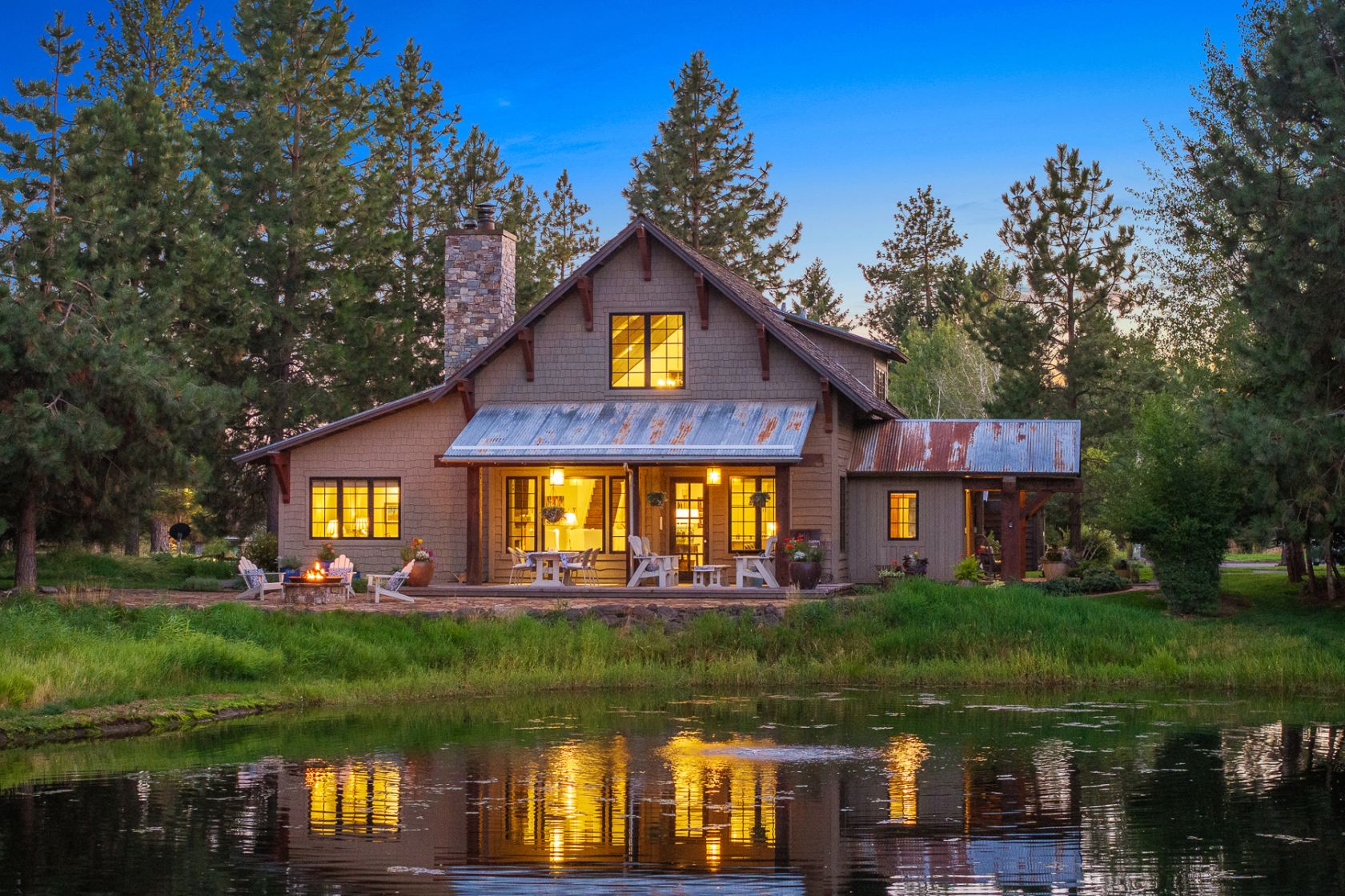 Aerial Cottage10 Twilight 1