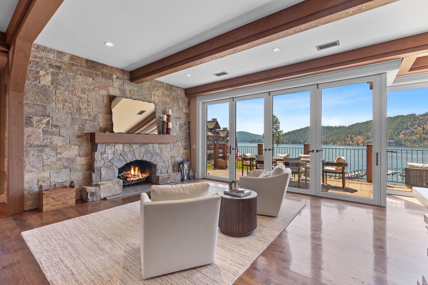Lakeshore Lodge 310 4